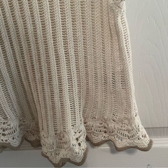 American Eagle Cream Crochet Lace Intimate Top - Picture 6 of 8